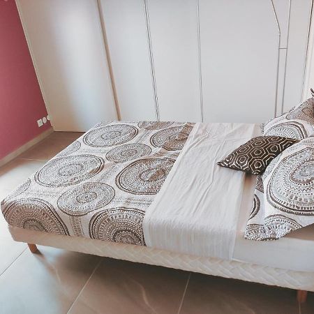 Agreable Sejour A 10Mn De La Mer Theza Exteriör bild